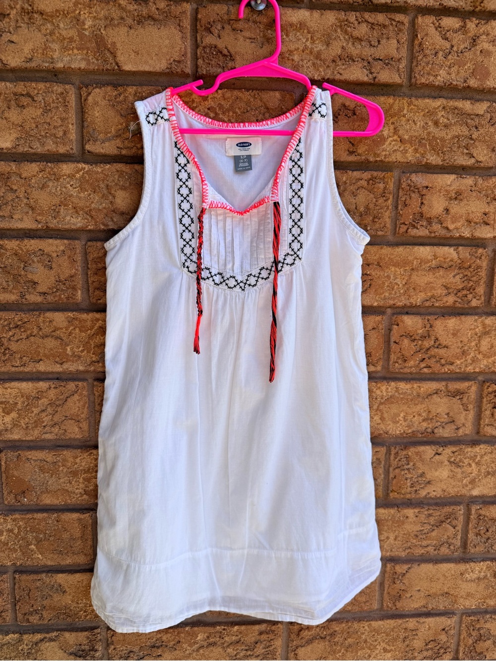 4/$25 • Old Navy Split Neck Sleeveless Embroidered Dress
